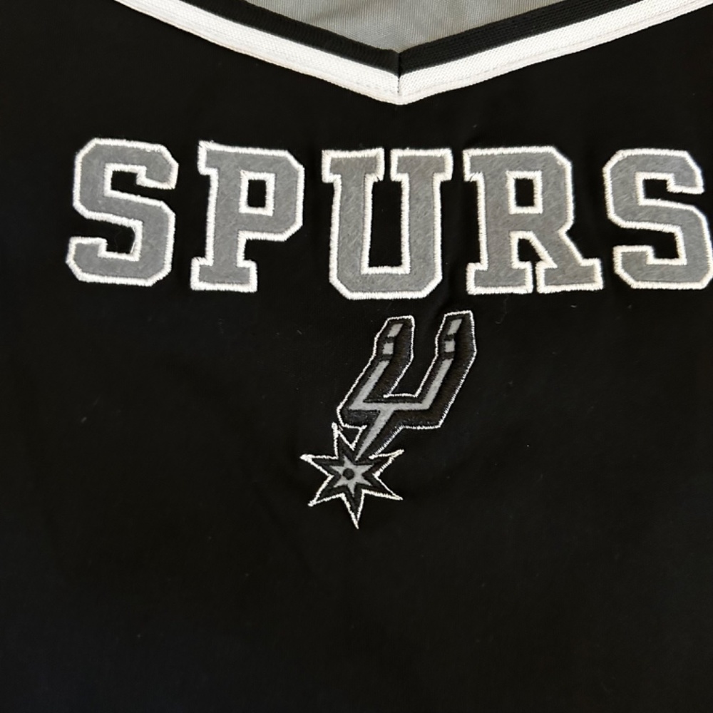 Spurs Cheerleading Outfit. Size L (10-12) - Picture 2 of 6